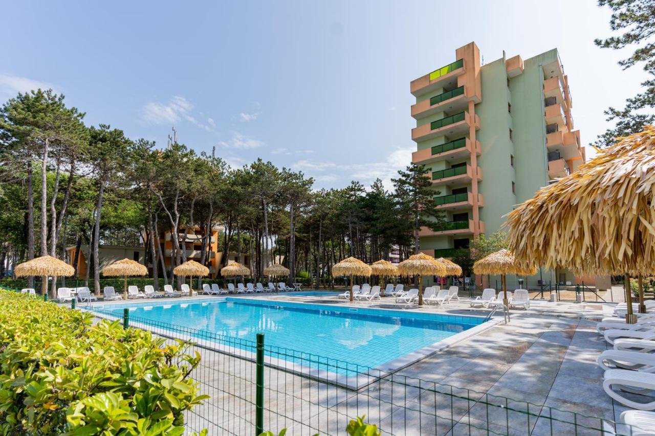 Castello Apartment Bibione Exterior photo